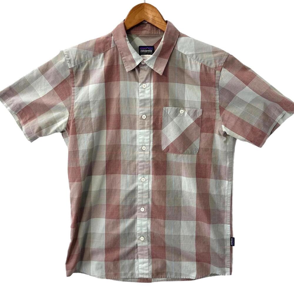 Patagonia Short Sleeve Button Up Men's Medium Red‎ Organic Cotton
